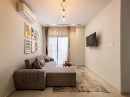 Travelholic Residence Golden Gates13