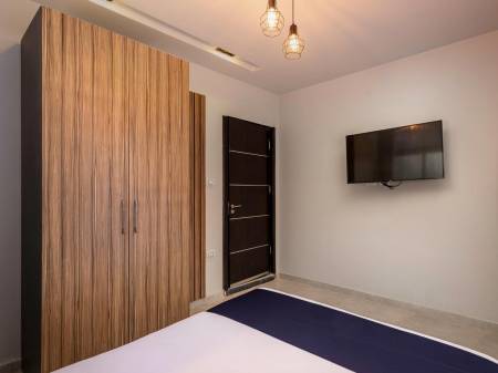 Travelholic Residence Golden Gates16