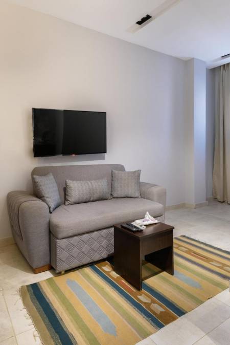 Travelholic Residence Golden Gates22