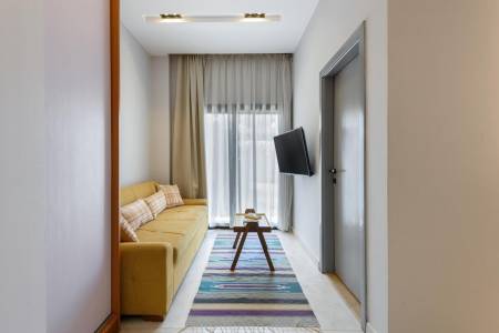 Travelholic Residence Golden Gates33