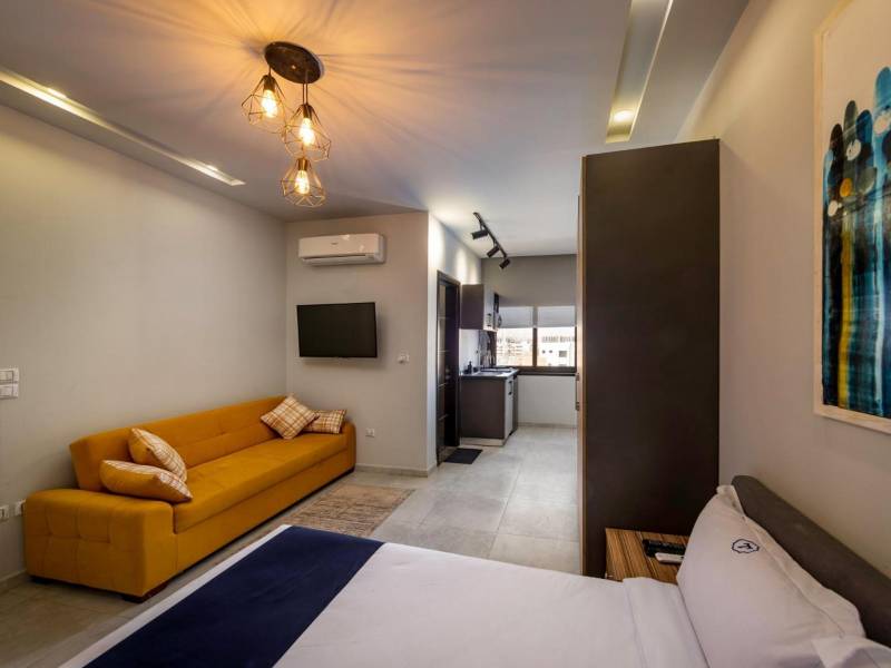 Amenities & services Amenities & services - Travelholic Residence Golden Gates